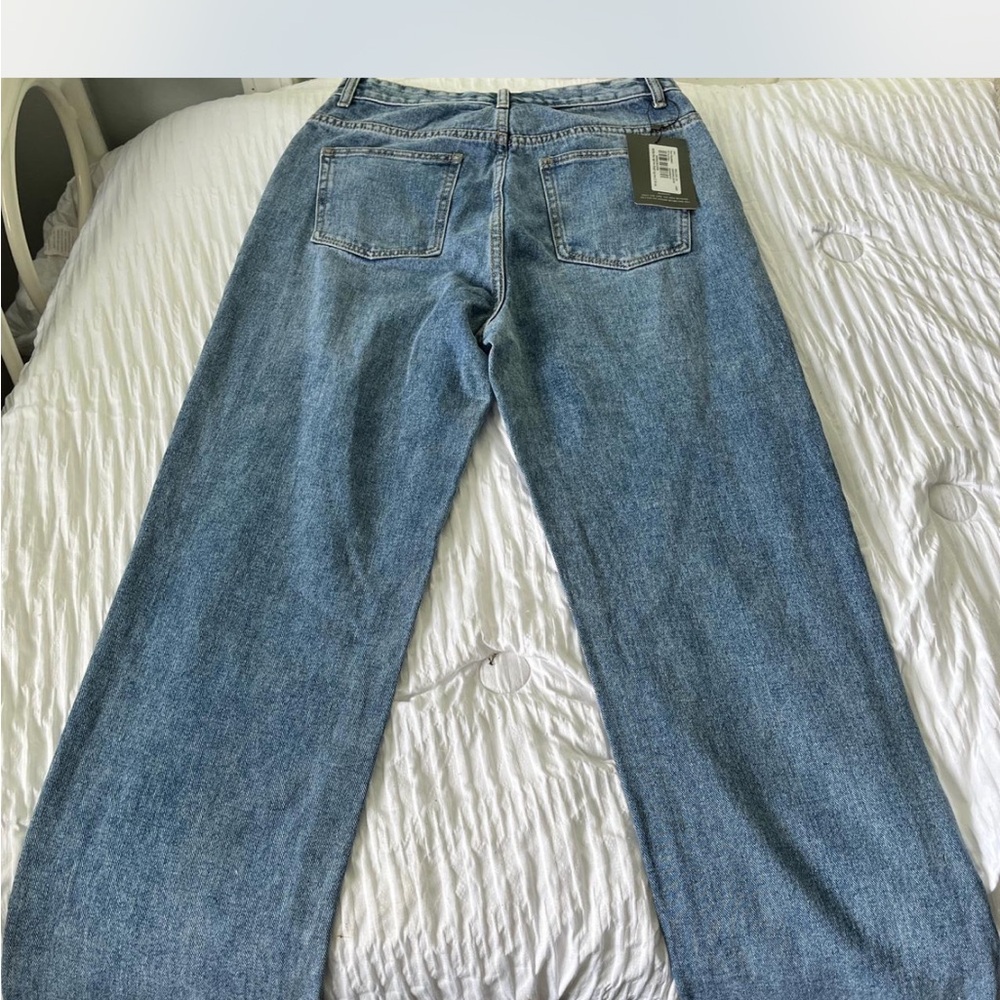 PrettyLittleThing High Rise Blue Jeans - Picture 4 of 4